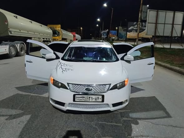 كيا فورتي 2011 - صورة 1