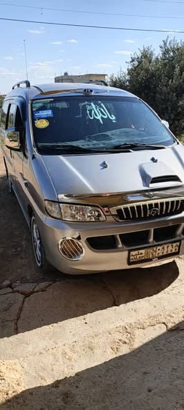 هيونداي ستاريكس 2004 - صورة 2