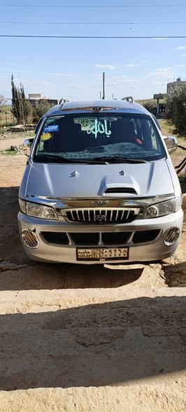 هيونداي ستاريكس 2004 - صورة 4