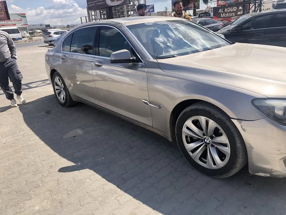 بي إم دبليو 730 2012 - صورة 2