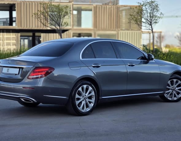 مرسيدس اي 300 2019 - صورة 4