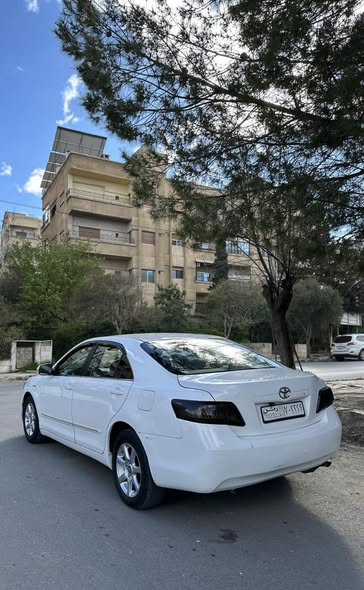 تويوتا كامري 2011 - صورة 2