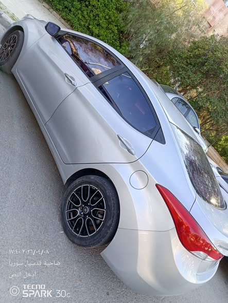 هيونداي افانتي 2012 - صورة 4