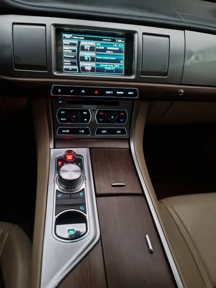 جاكوار XF 2015 - صورة 4