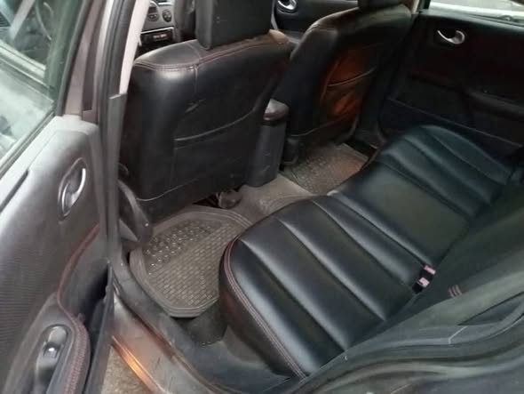 رينو ميغان 2005 - صورة 2