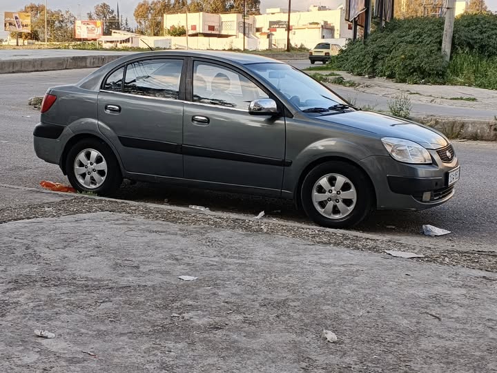 كيا ريو 2006