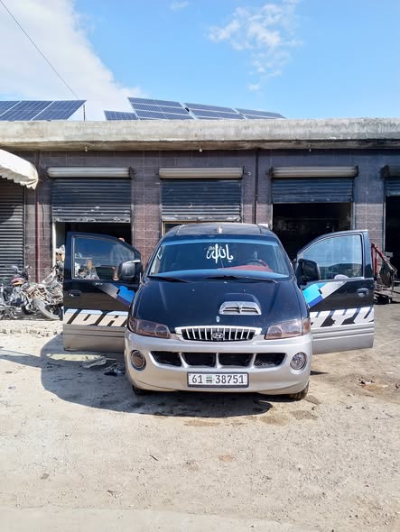 هيونداي ستاركس 1999 - صورة 3