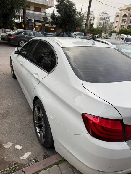 بي إم دبليو 528i 2013 - صورة 2