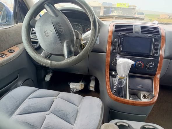 كيا كرنفال 2003 - صورة 5