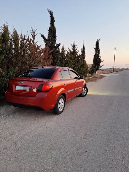 كيا ريو 2011 - صورة 3