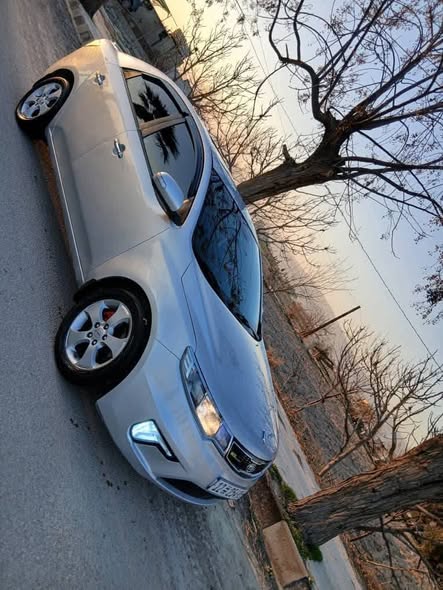 كيا سيراتو 2010 - صورة 4