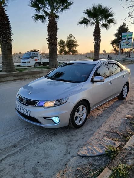 كيا سيراتو 2010 - صورة 5