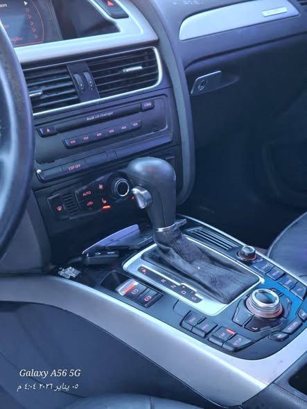 أودي A4 2010 - صورة 3