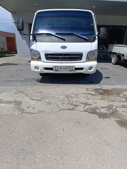 كيا بونغو 2002 - صورة 1