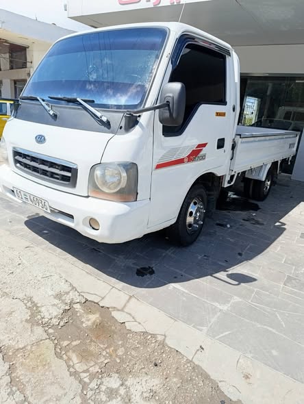 كيا بونغو 2002 - صورة 5