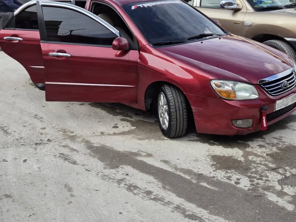 كيا سيراتو 2008 - صورة 2