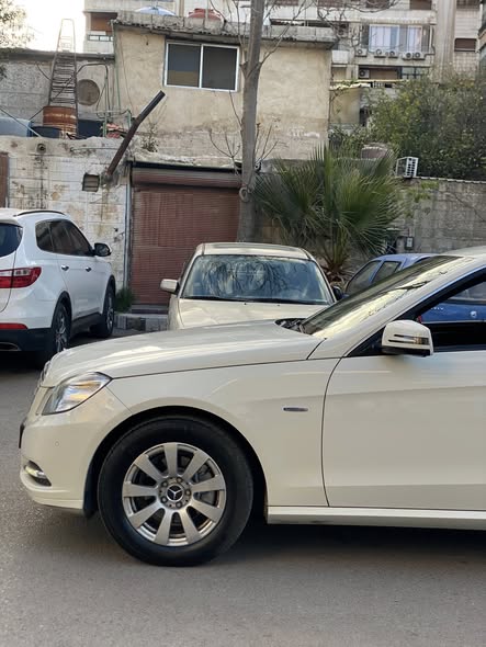 مرسيدس E200 2012 - صورة 2