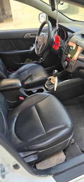 كيا فورتي 2011 - صورة 2