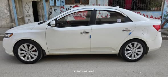 كيا فورتي 2011 - صورة 4