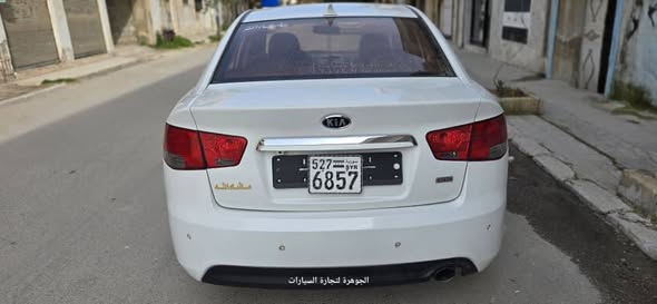 كيا فورتي 2011 - صورة 5