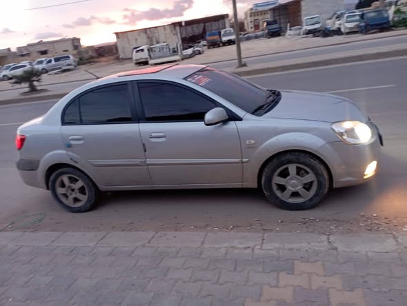 كيا ريو 2006 - صورة 2