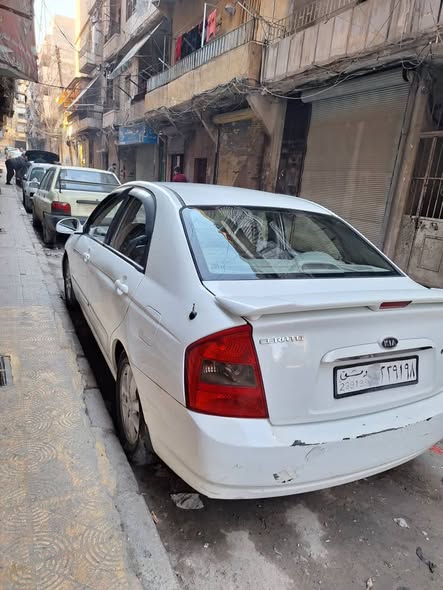 كيا سيراتو 2006 - صورة 2