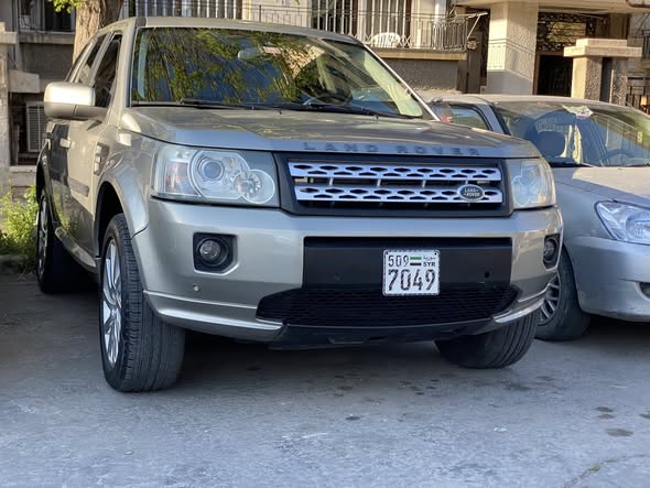 لاند روفر فري لاندر 2 2012 - صورة 2