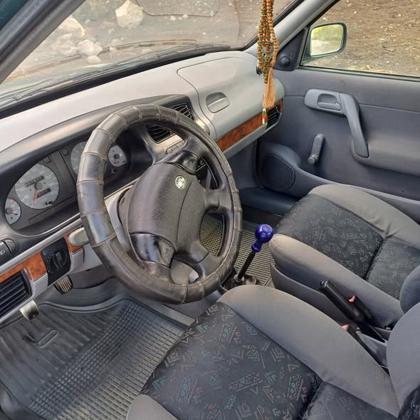 سكودا بيك أب 1998 - صورة 3