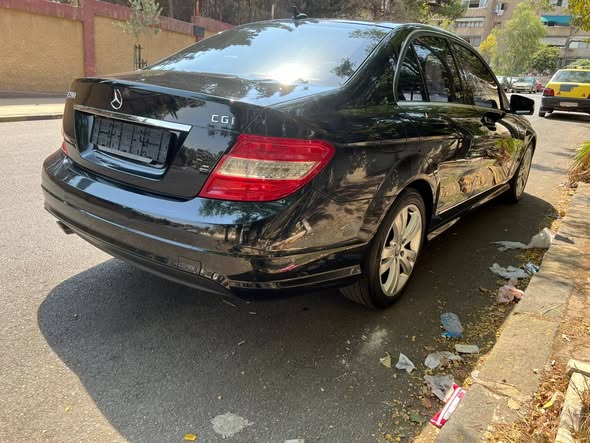 مرسيدس C200 2011 - صورة 3