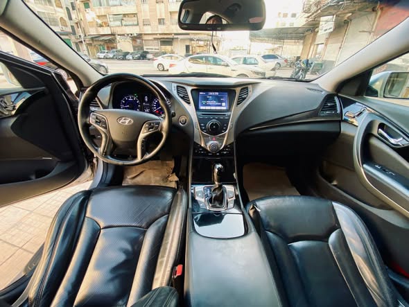 هيونداي أزيرا 2012 - صورة 4