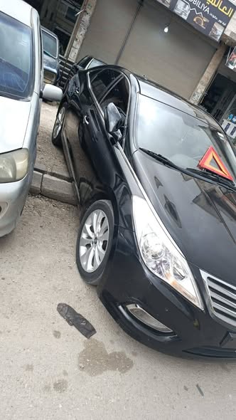 هيونداي ازيرا 2012 - صورة 1