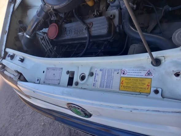 سكودا بيك أب 1996 - صورة 5