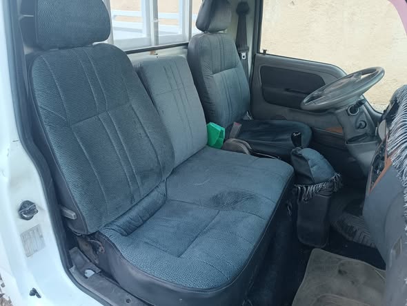 كيا بونغو 2003 - صورة 3