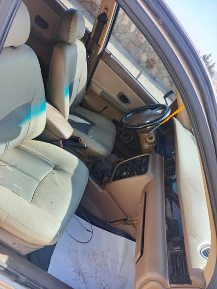 إيران خودرو سامند 2009 - صورة 5