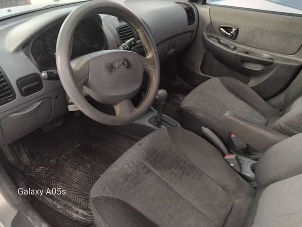 هيونداي فيرنا 2003 - صورة 1