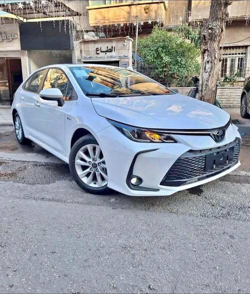 تويوتا كورولا 2025 - صورة 2