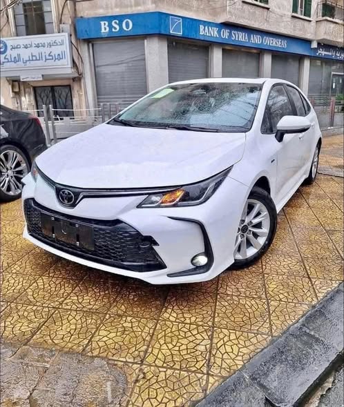 تويوتا كورولا 2025 - صورة 4