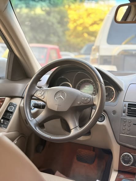 مرسيدس c250 2010 - صورة 2