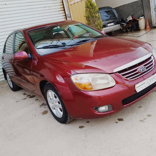 كيا سيراتو 2008 - صورة 1