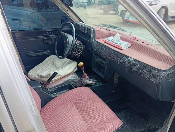 ميتسوبيشي لانسر 1983 - صورة 2