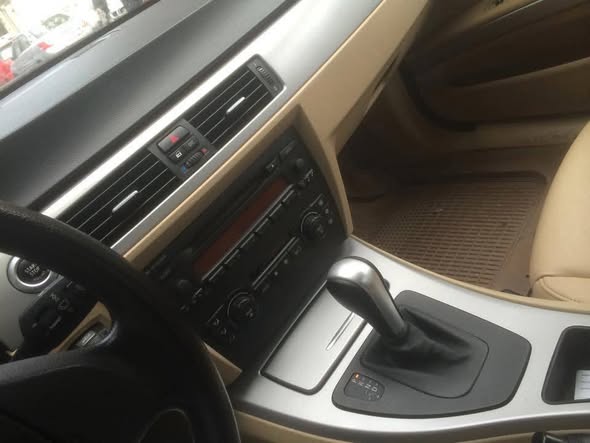 بي إم دبليو 320i 2007 - صورة 4