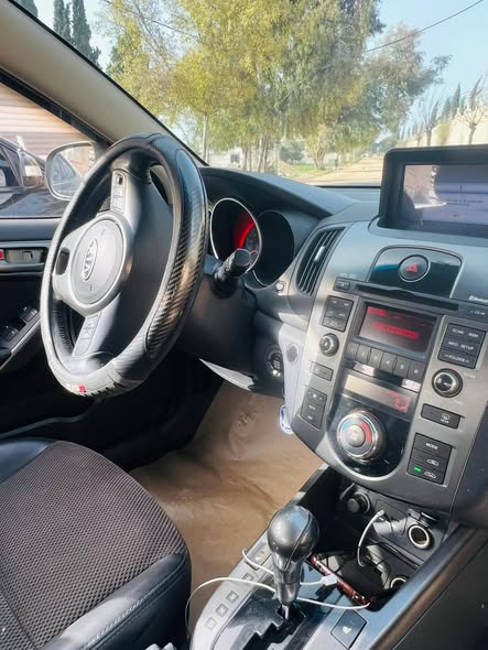 كيا سيراتو 2010 - صورة 2