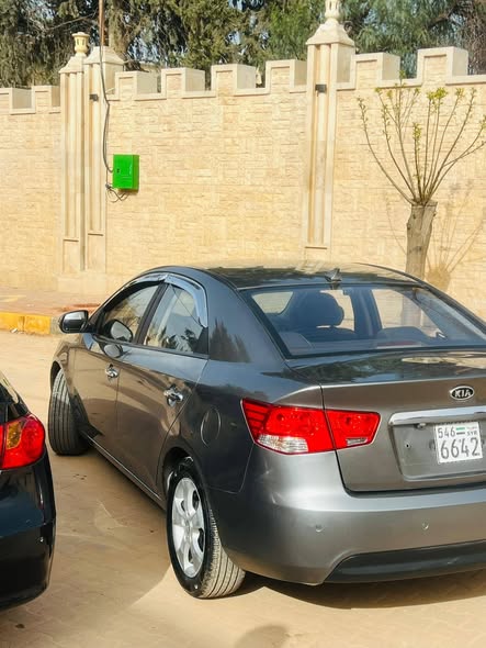 كيا سيراتو 2010 - صورة 4