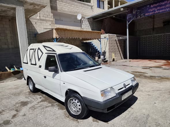 سكودا كرت 1995 - صورة 2