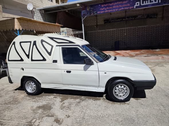 سكودا كرت 1995 - صورة 3