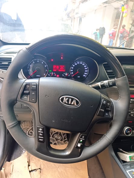 كيا كي 7 2012 - صورة 2