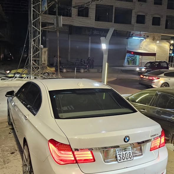 بي إم دبليو 750 2010 - صورة 4