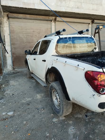 ميتسوبيشي بيكاب 2009 - صورة 2