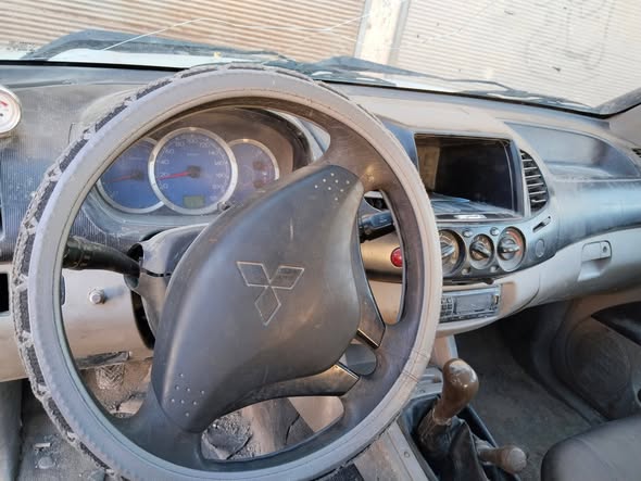 ميتسوبيشي بيكاب 2009 - صورة 3