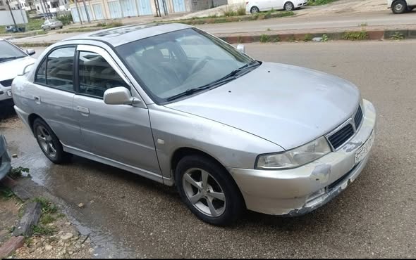 ميتسوبيشي لانسر 2005 - صورة 1